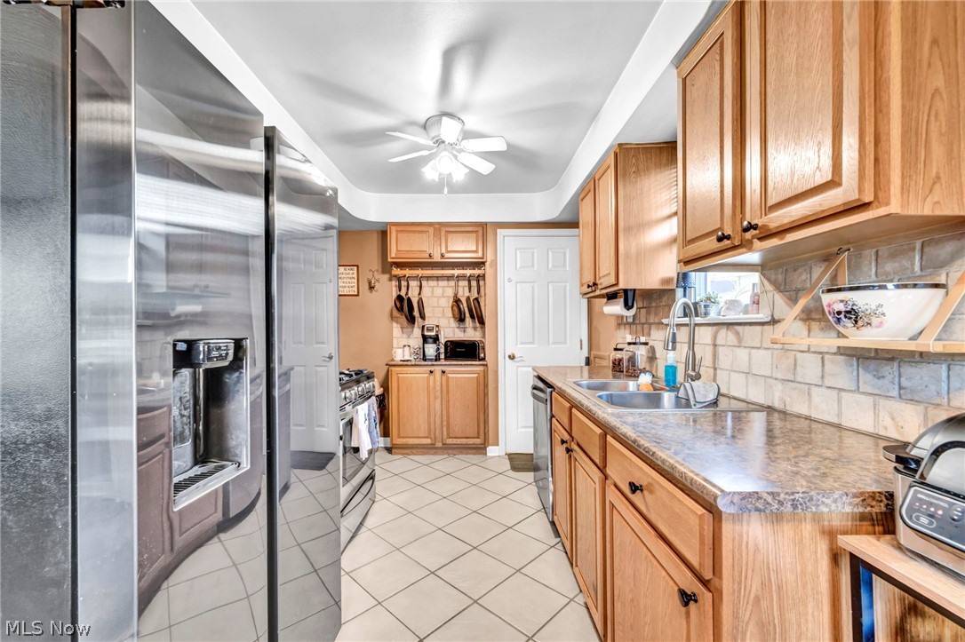 2523 Center Drive Parma OH 44134