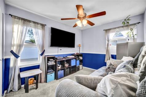 2523 Center Drive Parma OH 44134