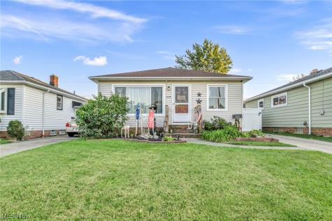 2523 Center Drive Parma OH 44134