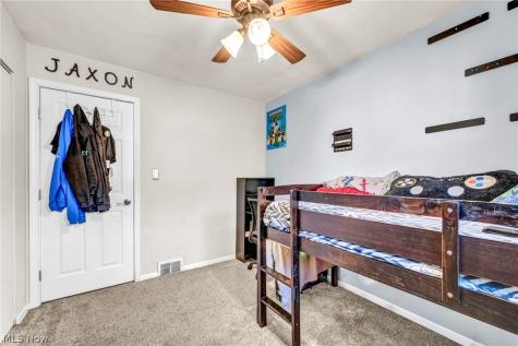 2523 Center Drive Parma OH 44134