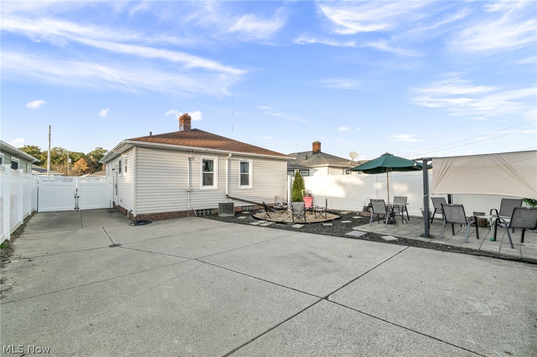2523 Center Drive Parma OH 44134