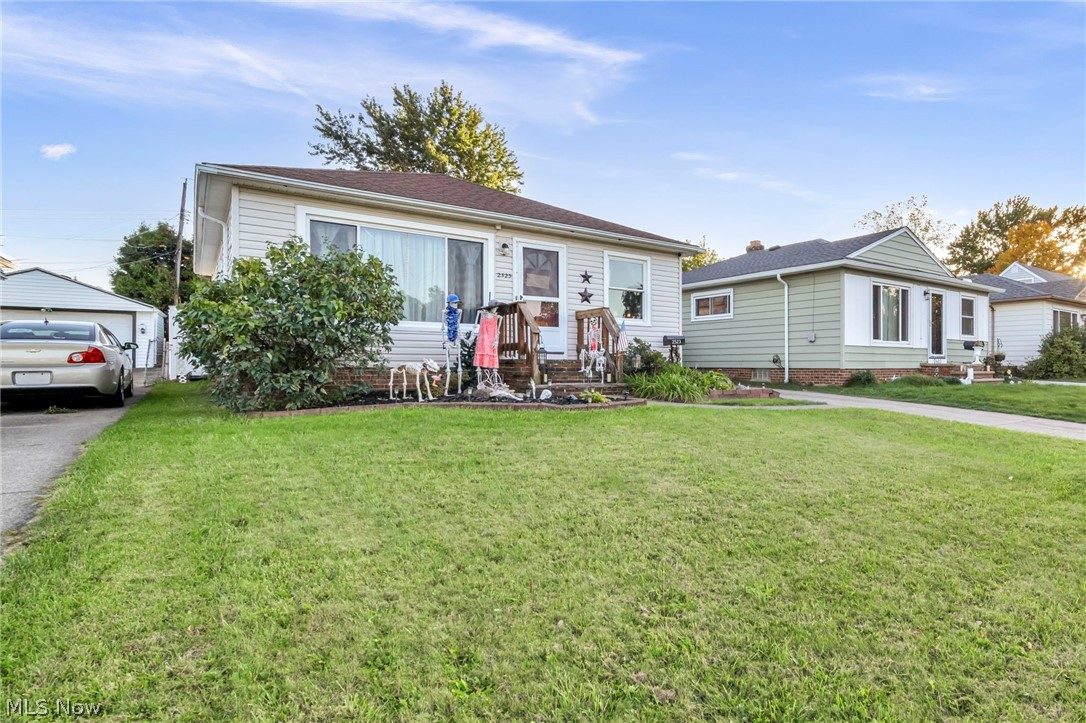2523 Center Drive Parma OH 44134