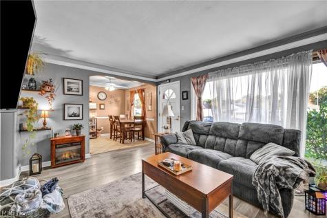 2523 Center Drive Parma OH 44134