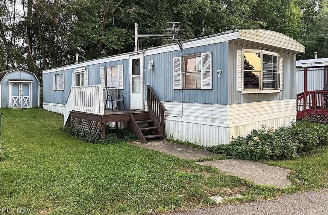 4287 Manchester Avenue NW North Lawrence OH 44666