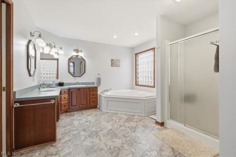 789 Country Club Drive Howard OH 43028