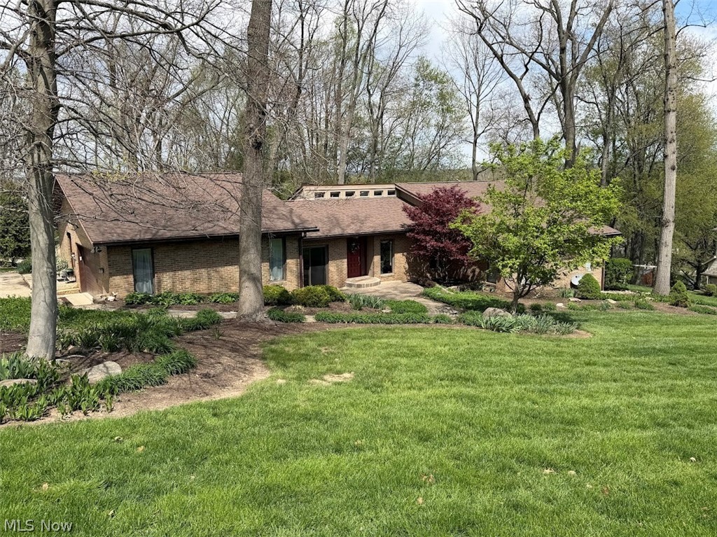 2359 Oak Tree Drive NW Dover OH 44622