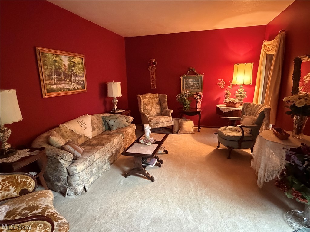 2359 Oak Tree Drive NW Dover OH 44622