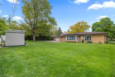 304 Cedar Brook Lane Sandusky OH 44870