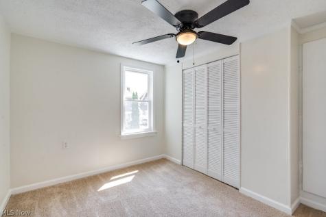2406 Tampa Avenue Cleveland OH 44109