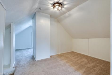 2406 Tampa Avenue Cleveland OH 44109