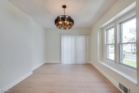 2406 Tampa Avenue Cleveland OH 44109