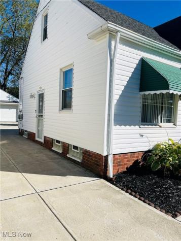 4081 E 175th Street Cleveland OH 44128