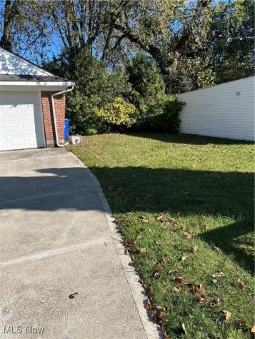 4081 E 175th Street Cleveland OH 44128