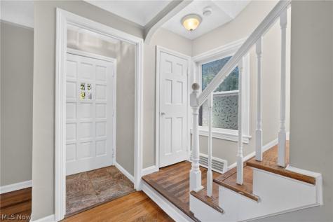 3846 Grosvenor Road South Euclid OH 44118