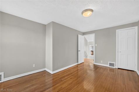 3846 Grosvenor Road South Euclid OH 44118