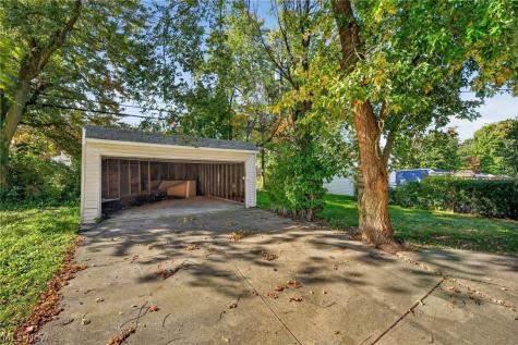 3846 Grosvenor Road South Euclid OH 44118