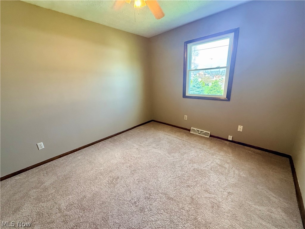 123 5th Street NE Strasburg OH 44680