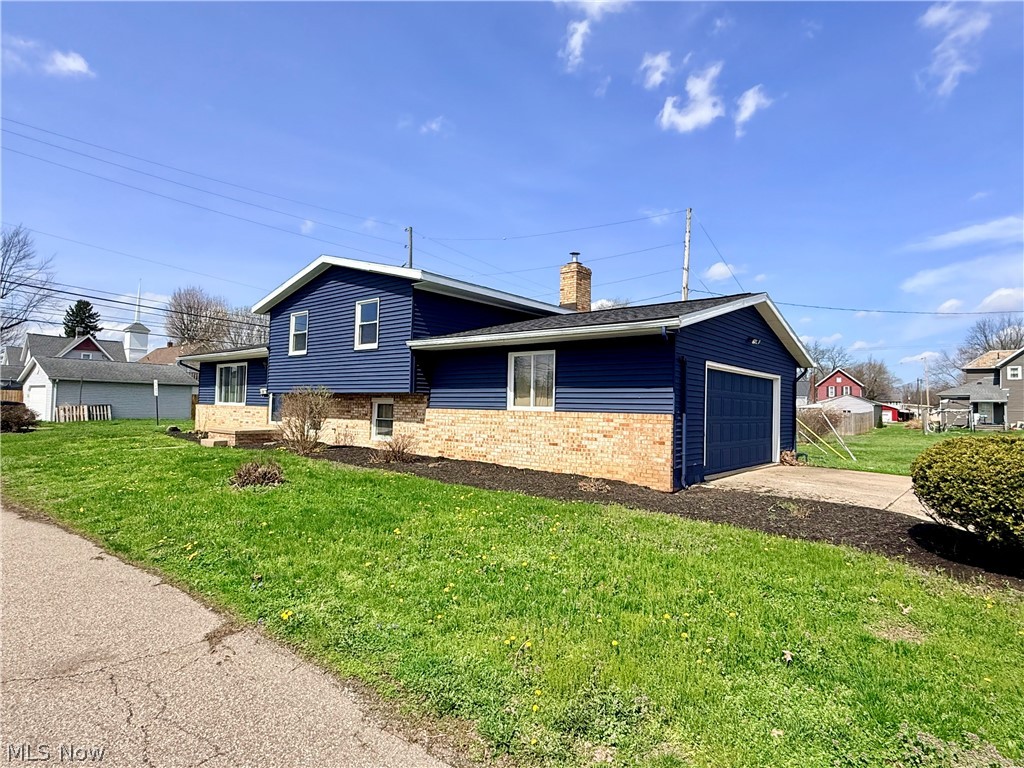 123 5th Street NE Strasburg OH 44680