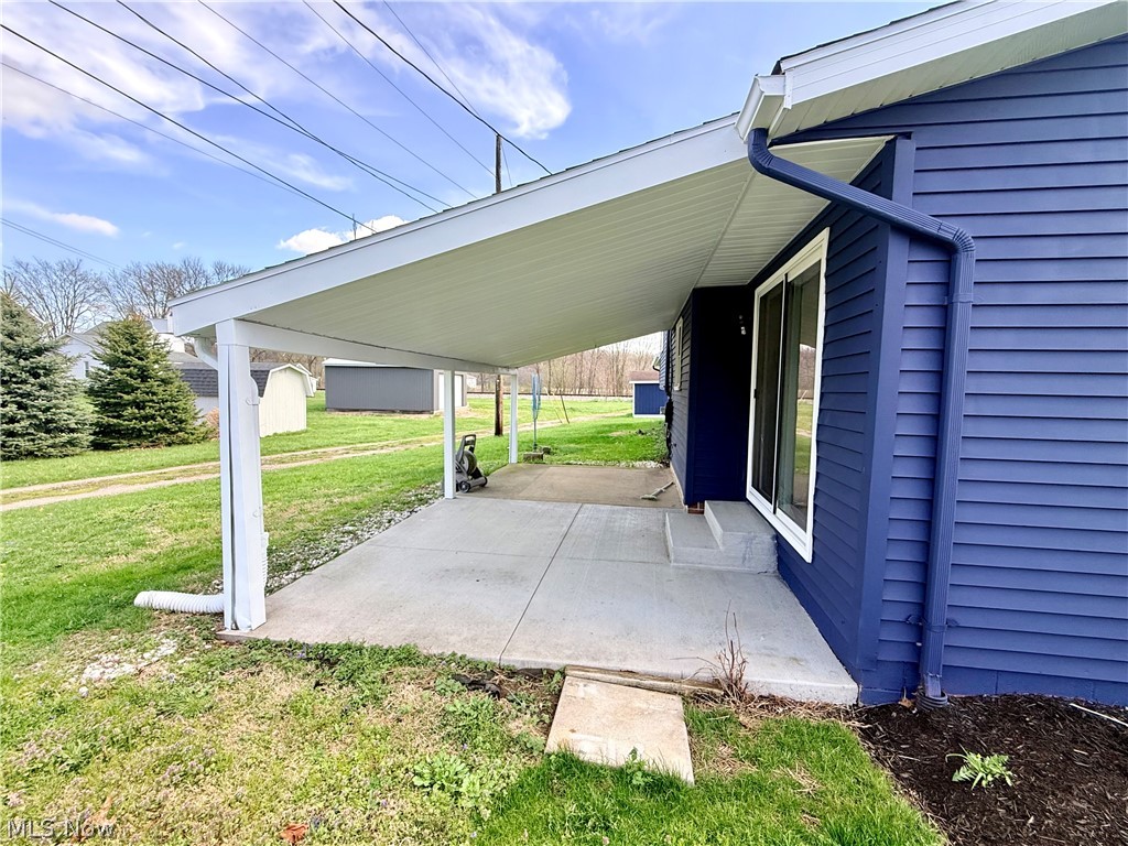 123 5th Street NE Strasburg OH 44680