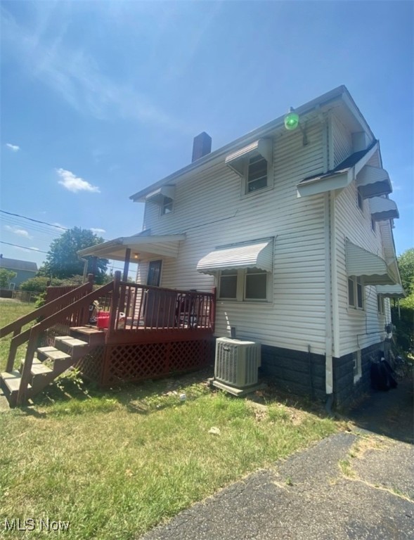 697 Roscoe Avenue Akron OH 44306