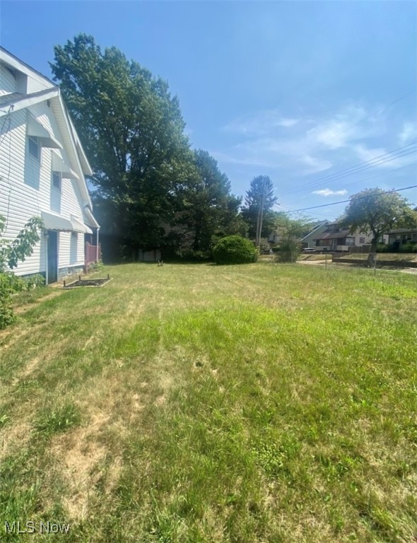 697 Roscoe Avenue Akron OH 44306