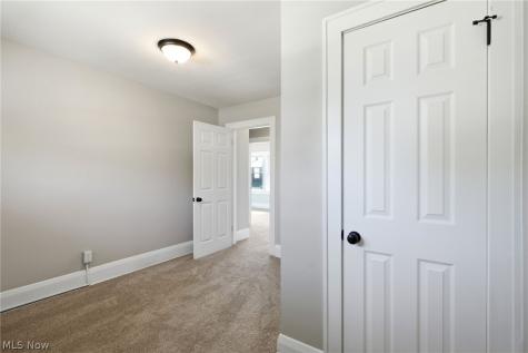 854 9th Street NE Massillon OH 44646