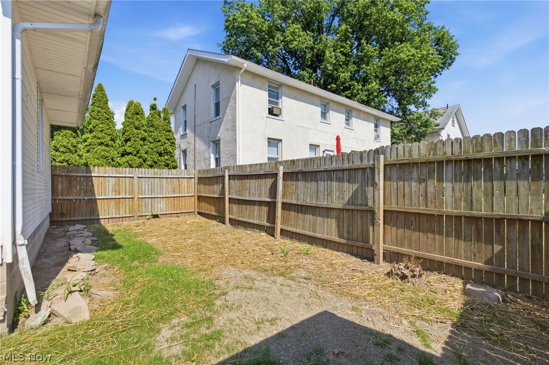 854 9th Street NE Massillon OH 44646