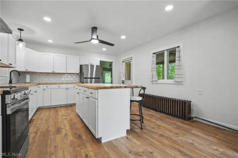 2622 Tallmadge Road Ravenna OH 44266
