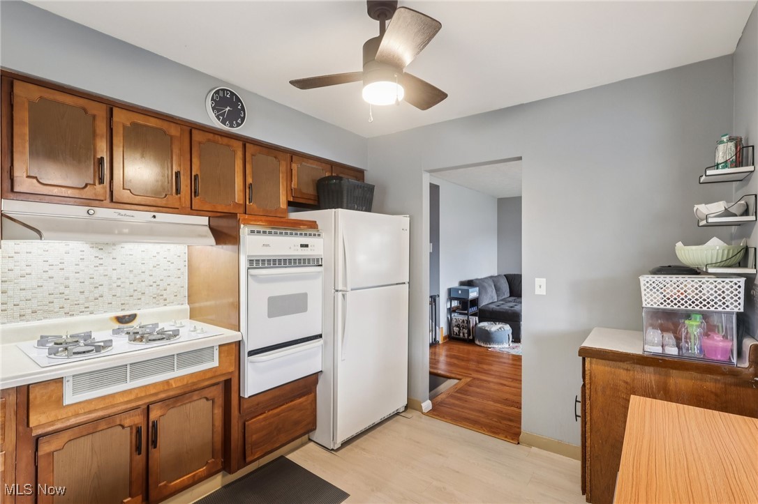 18018 Ridgeline Avenue Cleveland OH 44135