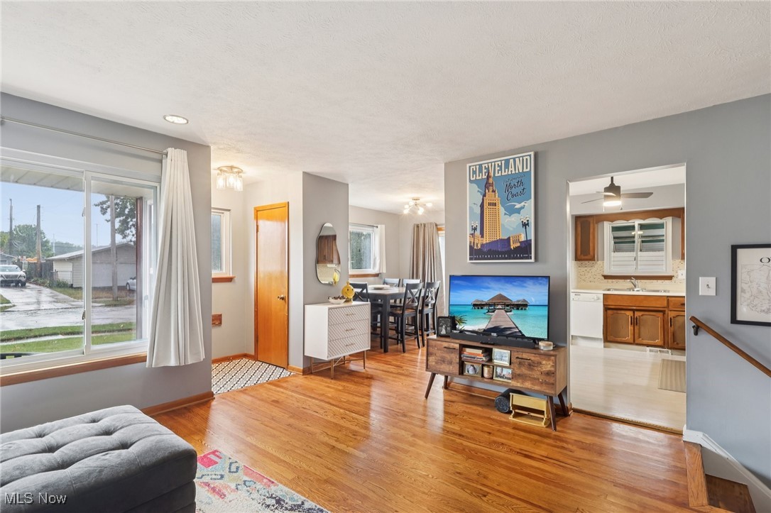 18018 Ridgeline Avenue Cleveland OH 44135