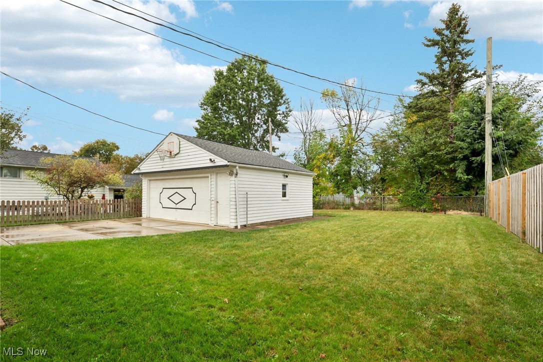 18018 Ridgeline Avenue Cleveland OH 44135