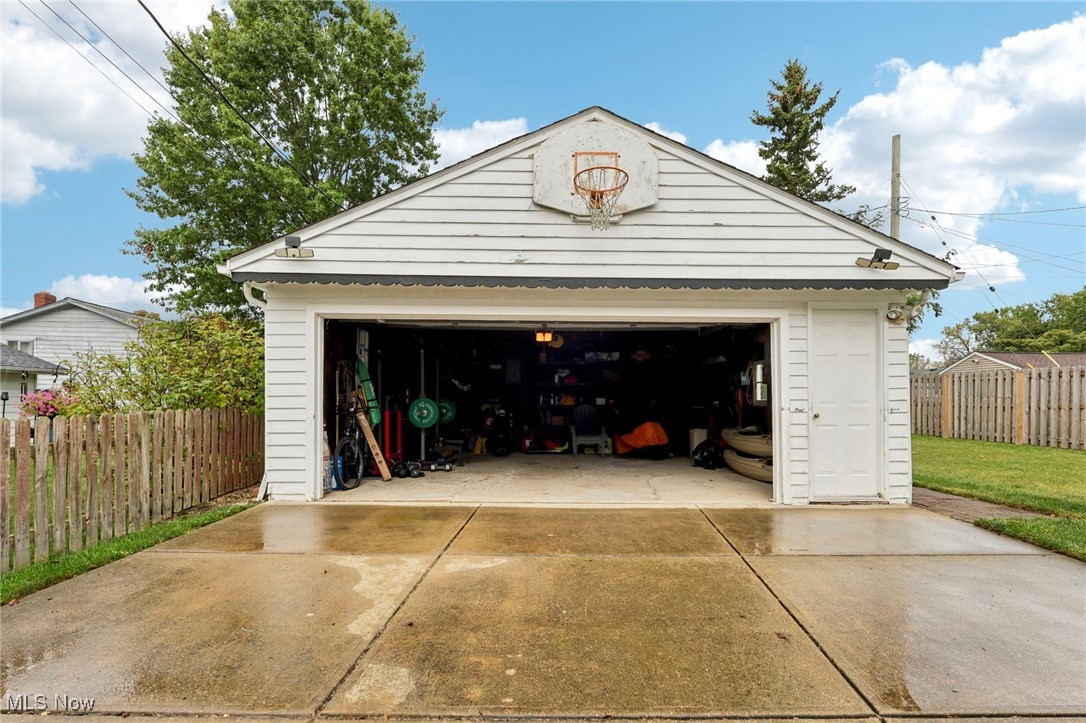 18018 Ridgeline Avenue Cleveland OH 44135