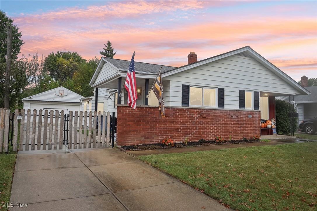 18018 Ridgeline Avenue Cleveland OH 44135