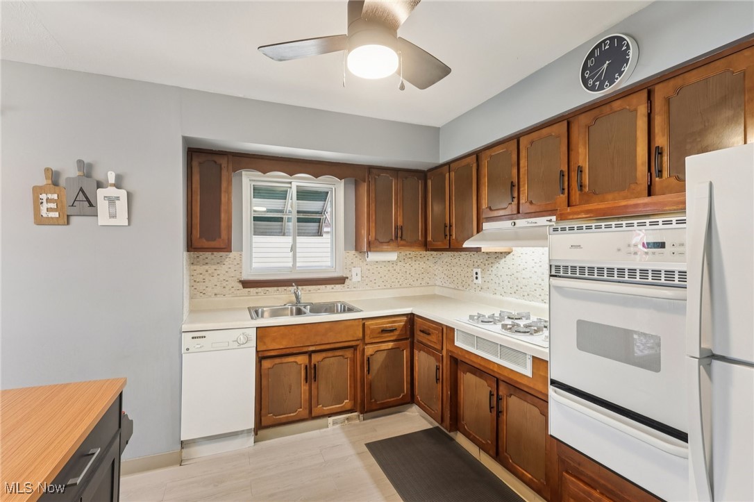 18018 Ridgeline Avenue Cleveland OH 44135