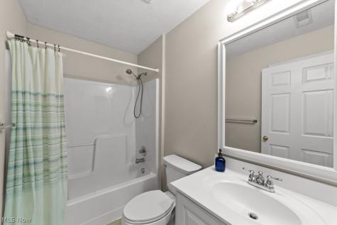 39165 Woodland Trail Avon OH 44011