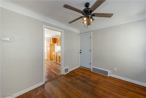 464 E 250th Street Euclid OH 44132