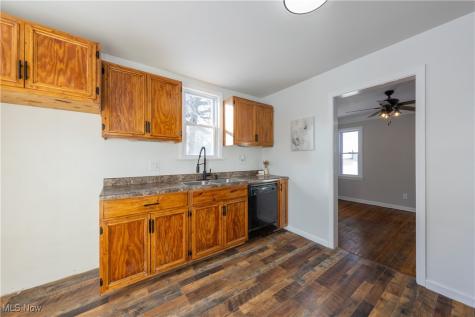 464 E 250th Street Euclid OH 44132