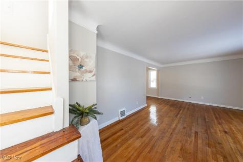 464 E 250th Street Euclid OH 44132