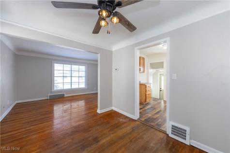 464 E 250th Street Euclid OH 44132