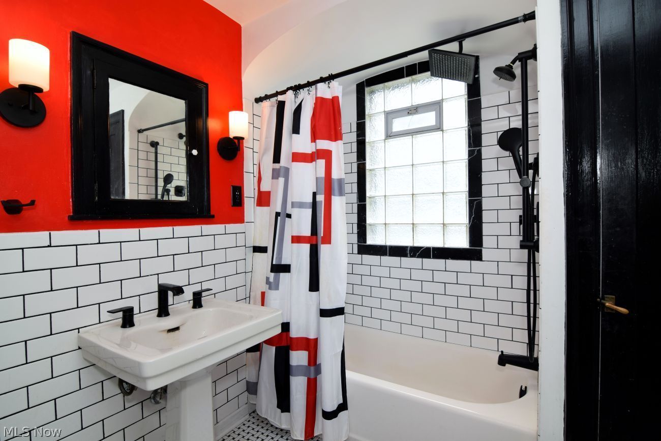 120 E 209th Street Euclid OH 44123