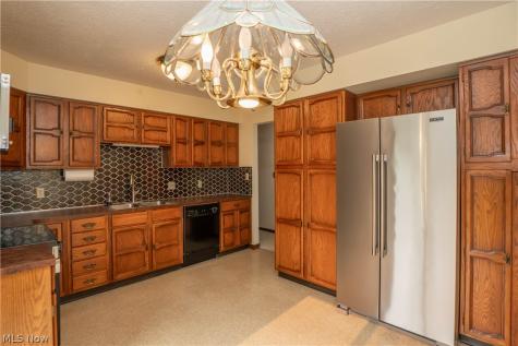 2421 Fairview Road Uniontown OH 44685