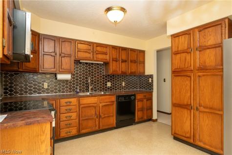 2421 Fairview Road Uniontown OH 44685