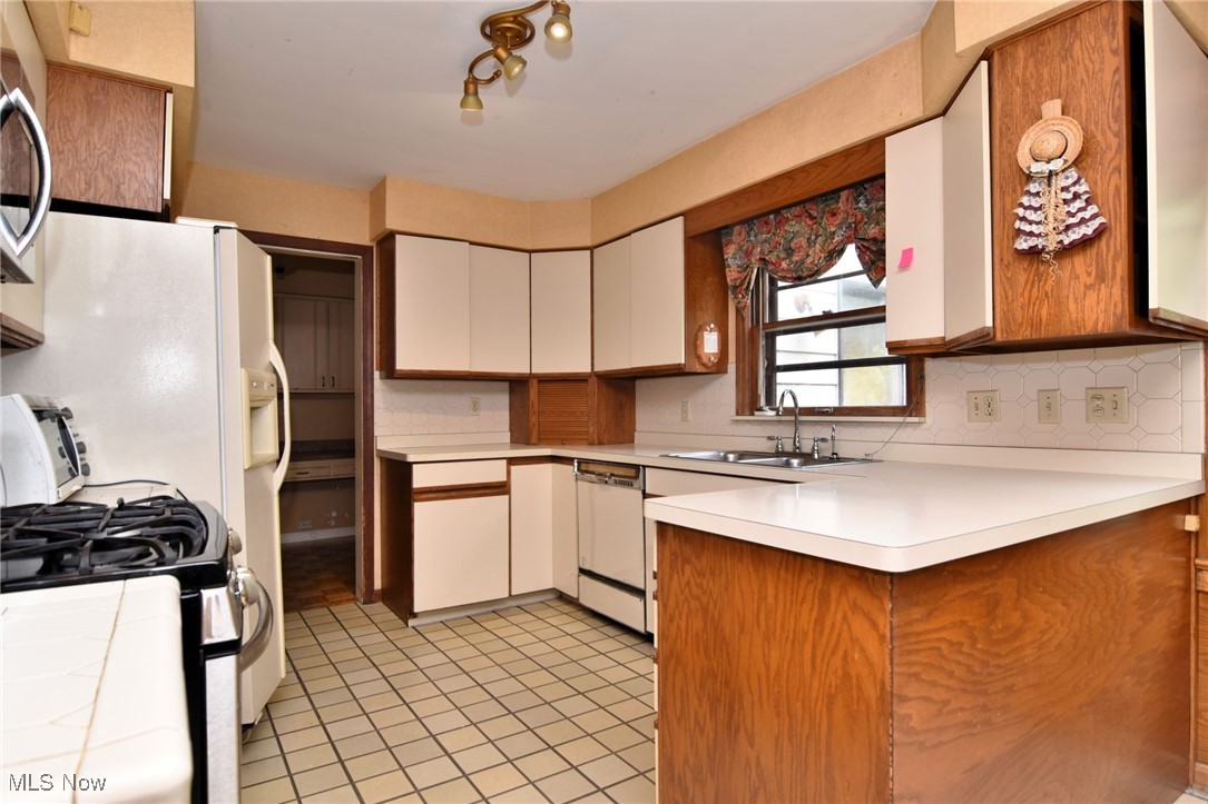 3483 Severn Road Cleveland Heights OH 44118