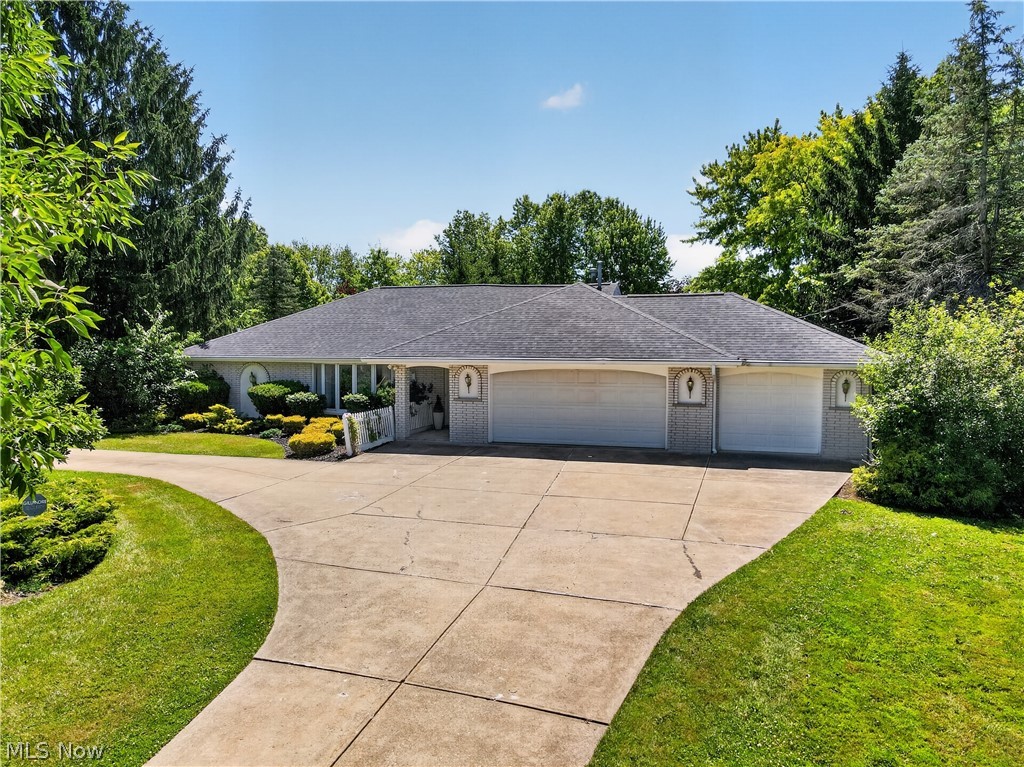 13635 Fox Hills Drive Novelty OH 44072