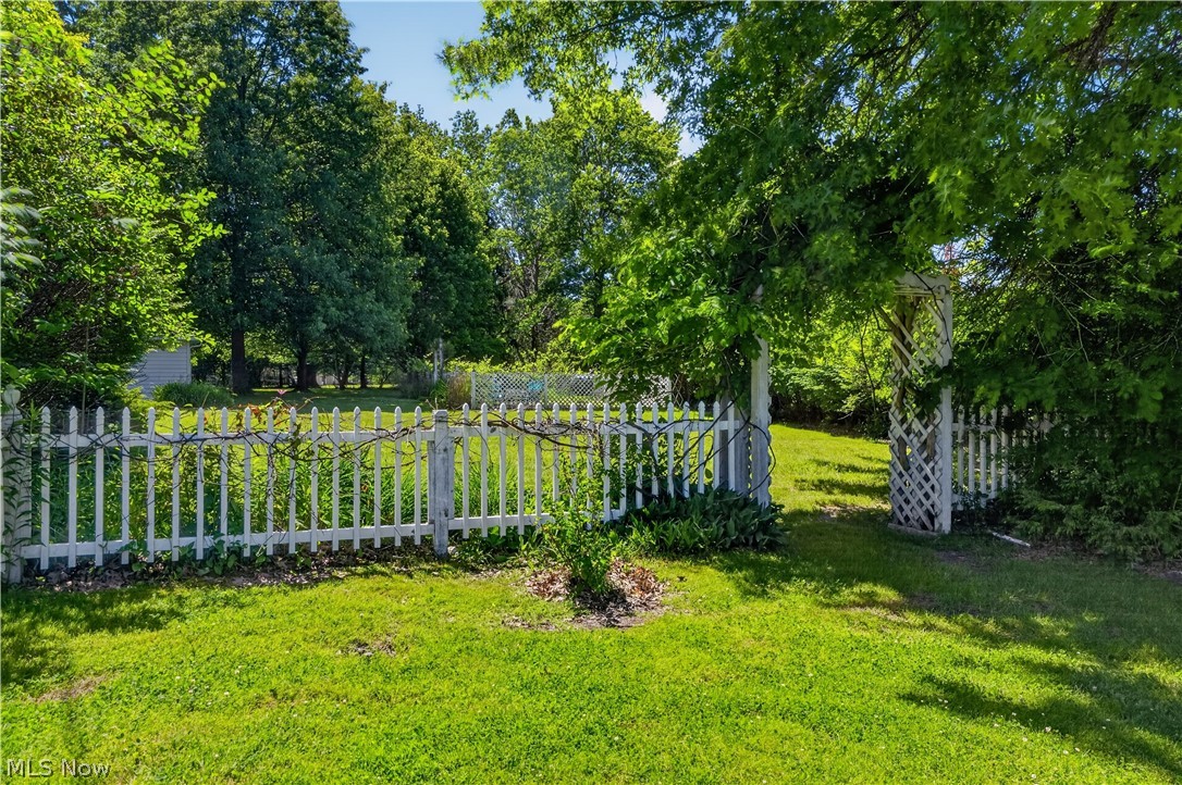 13635 Fox Hills Drive Novelty OH 44072