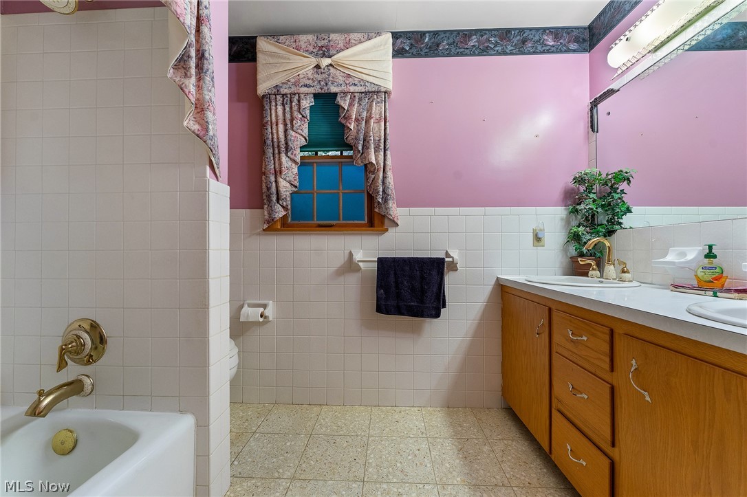 270 Benton Street Austintown OH 44515