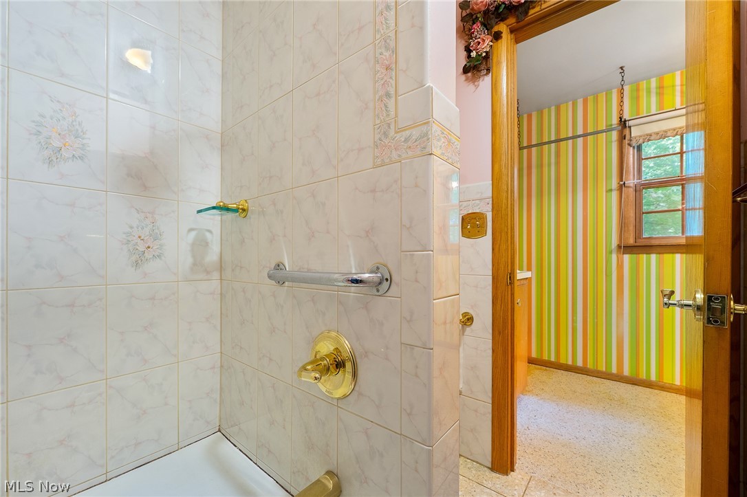 270 Benton Street Austintown OH 44515