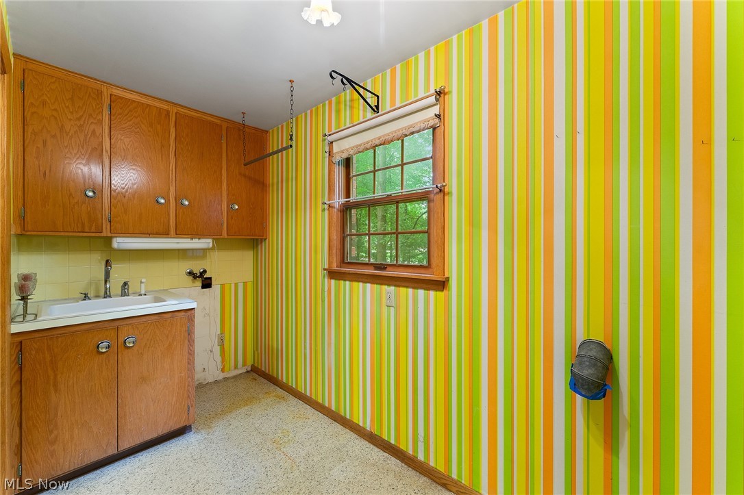 270 Benton Street Austintown OH 44515