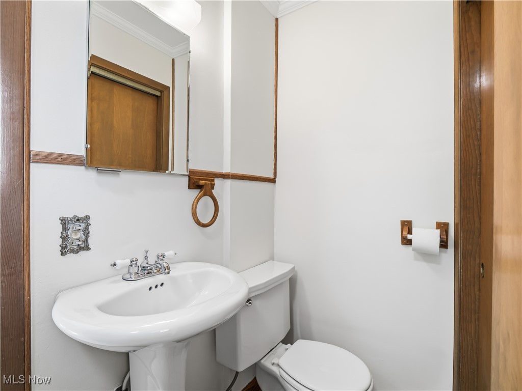 11317 Lake Avenue Cleveland OH 44102