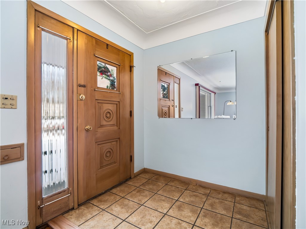 11317 Lake Avenue Cleveland OH 44102